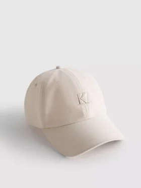Baseballkappe mit gestickter Initiale