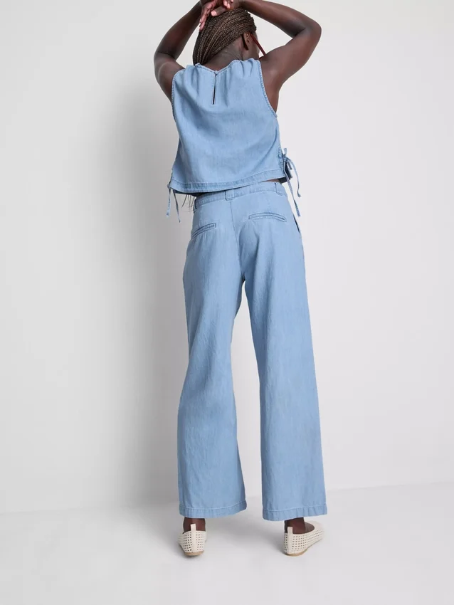 Baumwoll-Denim-Jeans mit Falten und weitem Bein