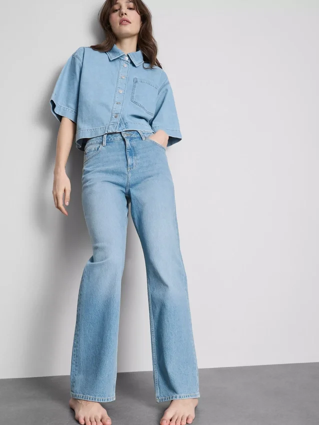 Baumwoll-Denim-Jeans mit geradem Bein
