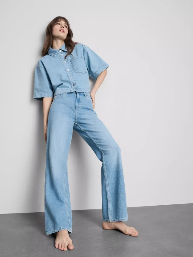 Baumwoll-Denim-Jeans mit geradem Bein