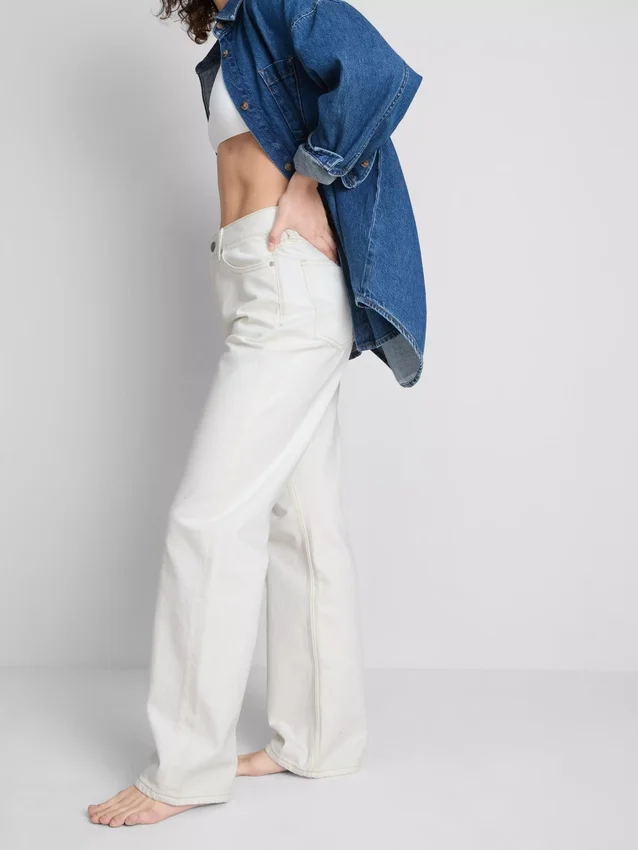 Baumwoll-Denim-Jeans mit geradem Bein