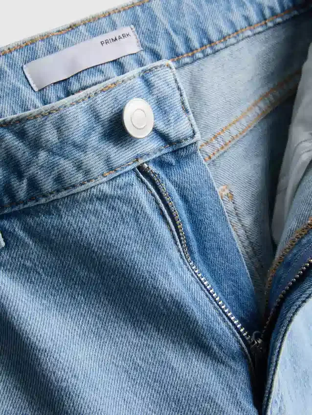 Baumwoll-Denim-Jeans mit geradem Bein