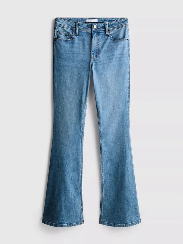 Baumwoll-Denim-Jeans mit mittlerer Leibhöhe und ausgestelltem Bein