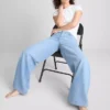 Baumwoll-Denim-Jeans mit mittlerer Leibhöhe und weitem Bein