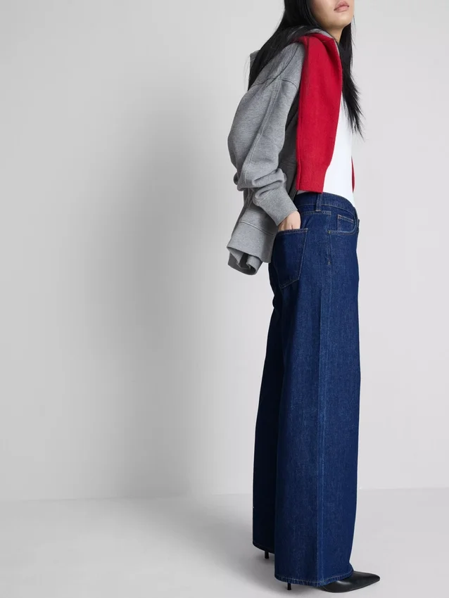 Baumwoll-Denim-Jeans mit mittlerer Leibhöhe und weitem Bein