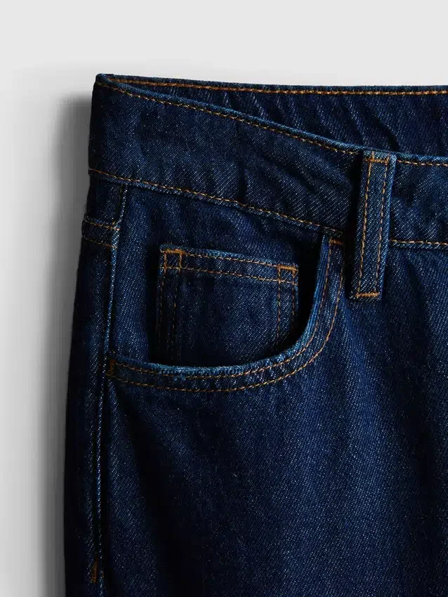 Baumwoll-Denim-Jeans mit mittlerer Leibhöhe und weitem Bein