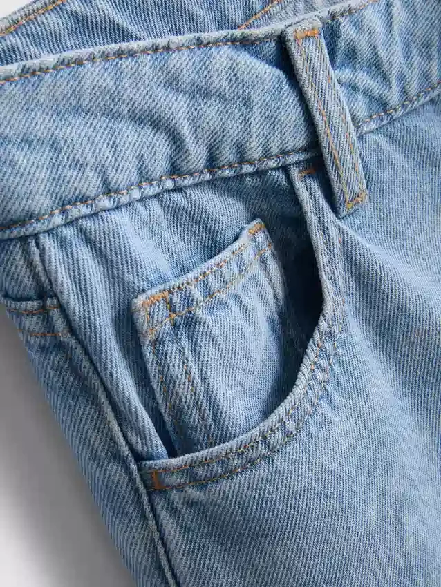 Baumwoll-Denim-Jeans mit mittlerer Leibhöhe und weitem Bein