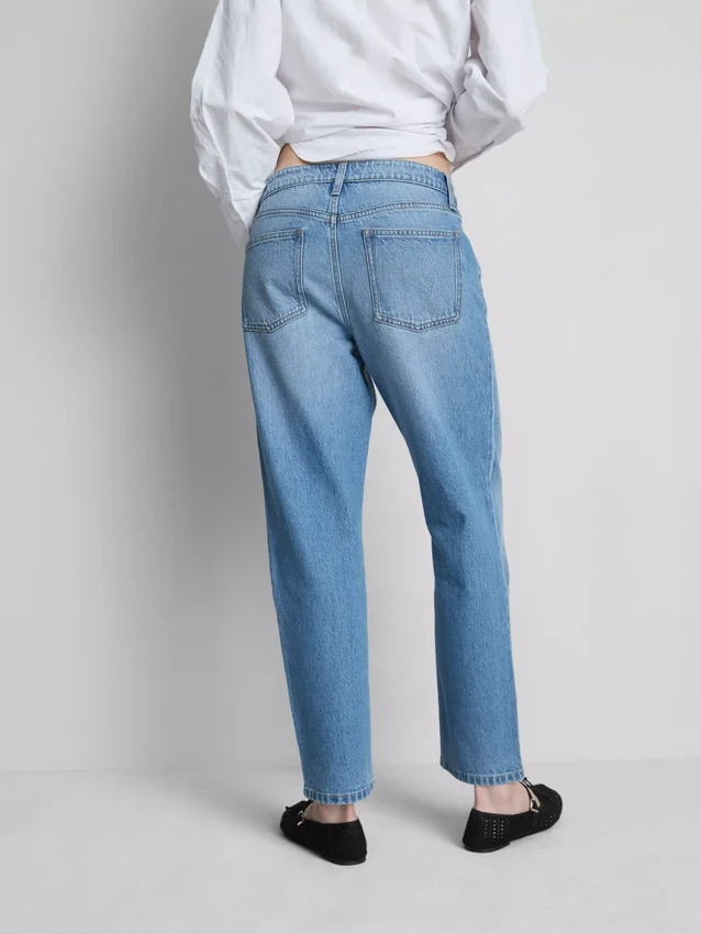 Baumwoll-Jeans mit mittlerer Leibhöhe und geradem Bein