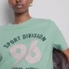 Baumwoll-T-Shirt mit Grafik und kurzen Shorts