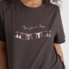 Baumwoll-T-Shirt mit Grafik und kurzen Shorts