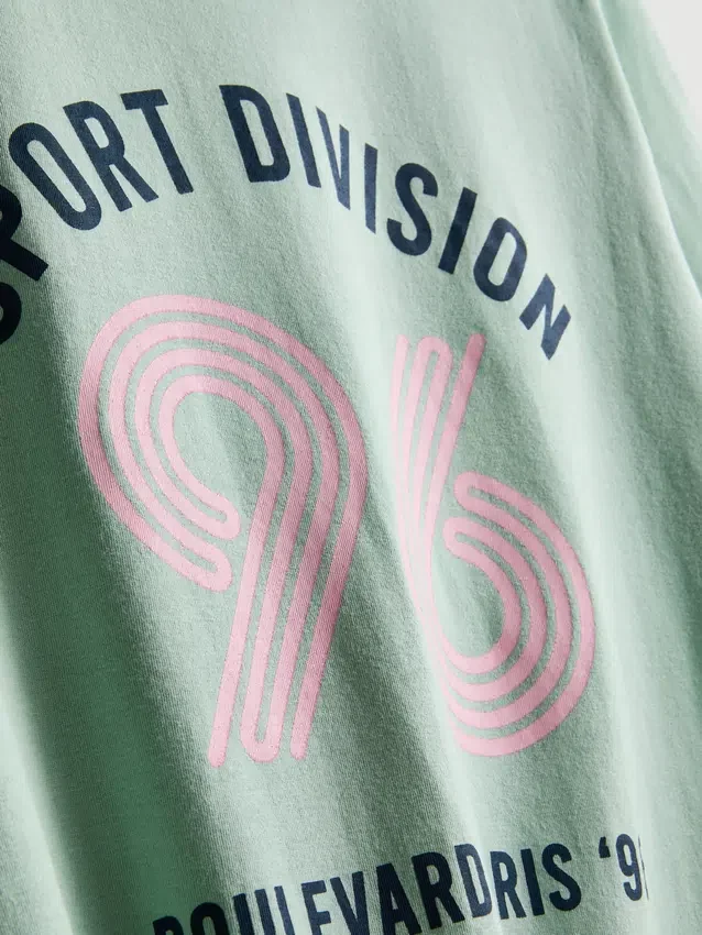 Baumwoll-T-Shirt mit Grafik und kurzen Shorts