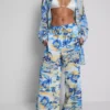Bedruckte Strandhose mit weitem Bein
