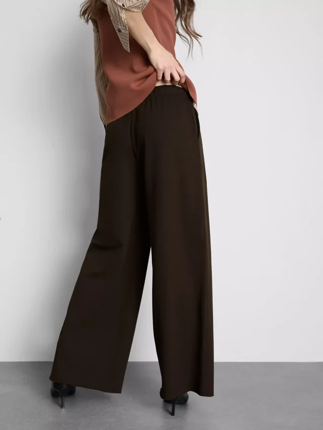 Bequeme Jogginghose aus Baumwollmischung mit weitem Bein
