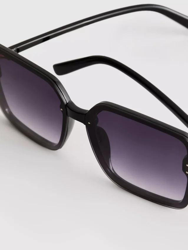 Übergrosse quadratische Sonnenbrille