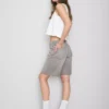 Bermuda-Shorts aus Denim mit unversäubertem Saum