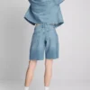 Bermuda-Shorts aus Denim mit unversäubertem Saum