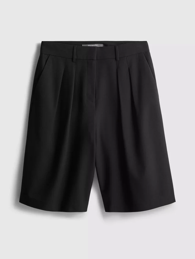 Bermudashorts mit Falten