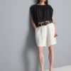 Bermudashorts mit Struktur und Gürtel