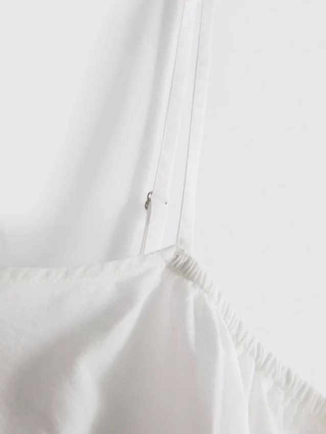 Besticktes, kurzes Cami-Top aus Baumwolle
