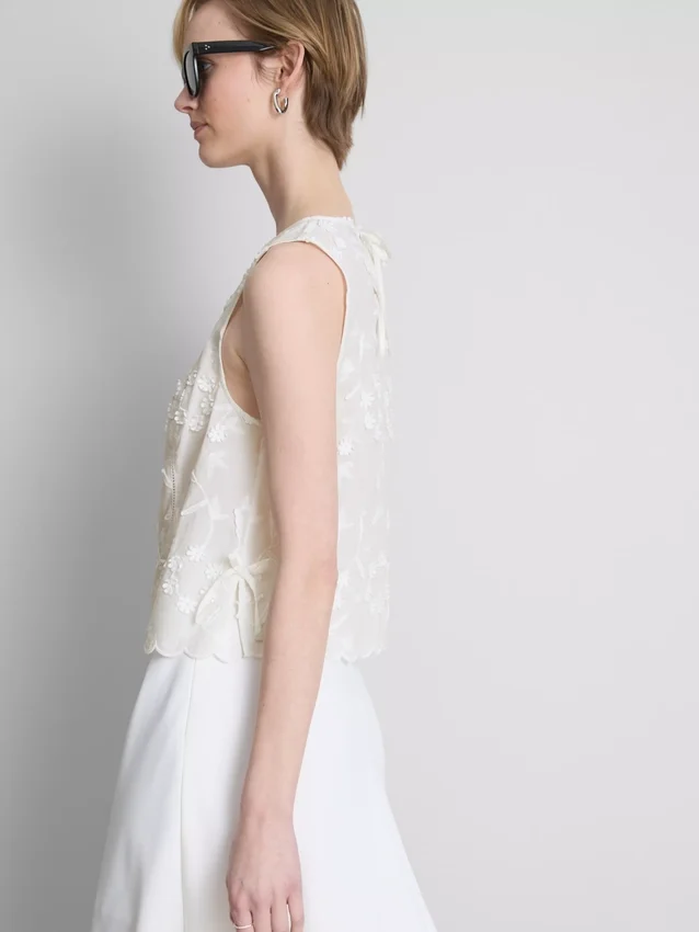 Besticktes Tanktop mit Blumenmuster und Bindeband