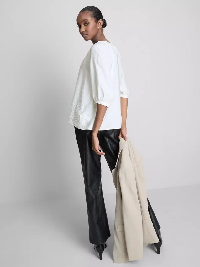 Bluse mit 3/4-Ärmeln und V-Ausschnitt