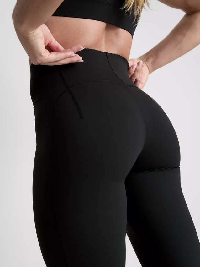 Bodysculpt Performance-Leggings mit hoher Taille und ausgestelltem Schnitt