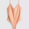 Bodysuit mit V-Ausschnitt und Trägern
