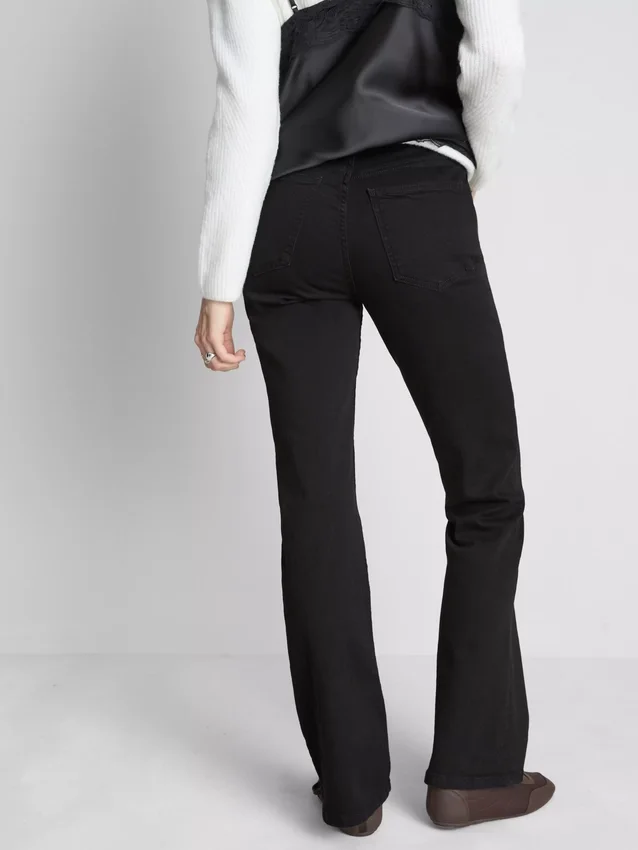 Bootcut-Jeans aus Baumwolle mit mittlerer Leibhöhe