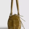 Bowler-Tasche aus Kunstleder im Used-Look