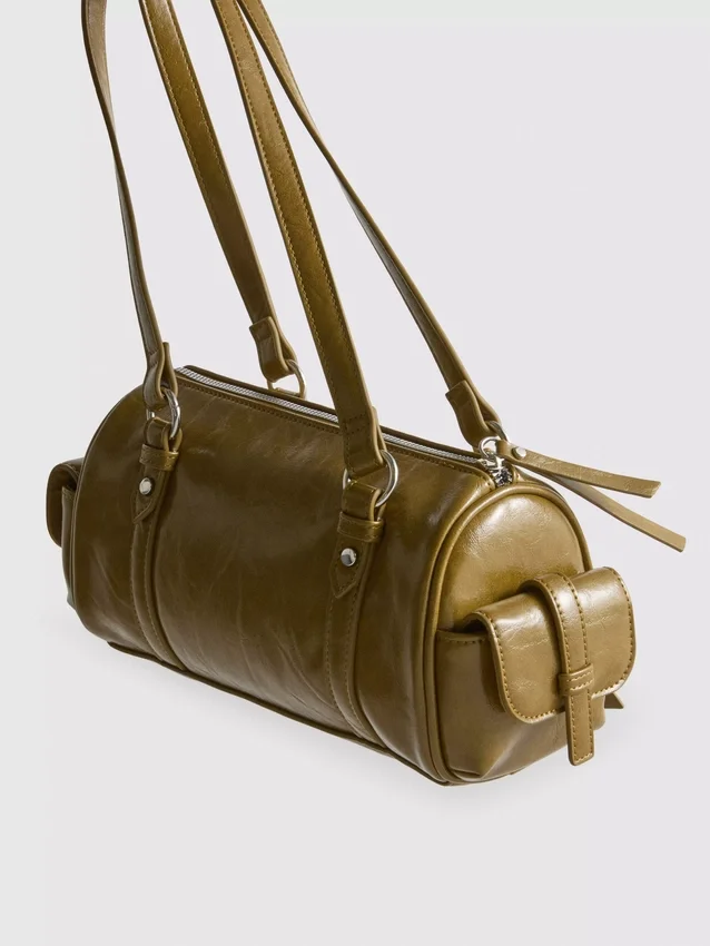 Bowler-Tasche aus Kunstleder im Used-Look