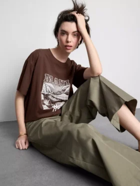 Boxy-T-Shirt aus Baumwolle mit Grafikprint