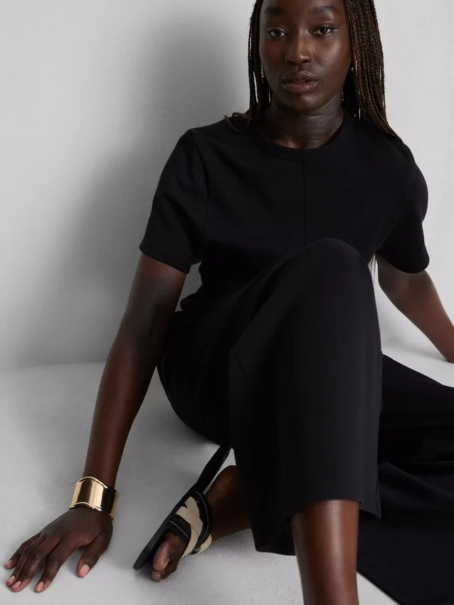 Boxy-T-Shirt mit Nahtdetails aus baumwollreichem Material