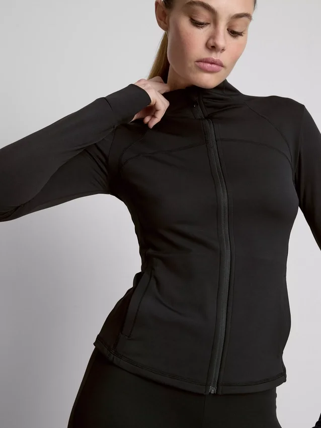 Butterweiche Funktionsjacke mit durchgehendem Reissverschluss