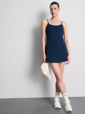Butterweiches Active-Minikleid