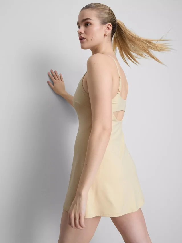 Butterweiches Active-Minikleid
