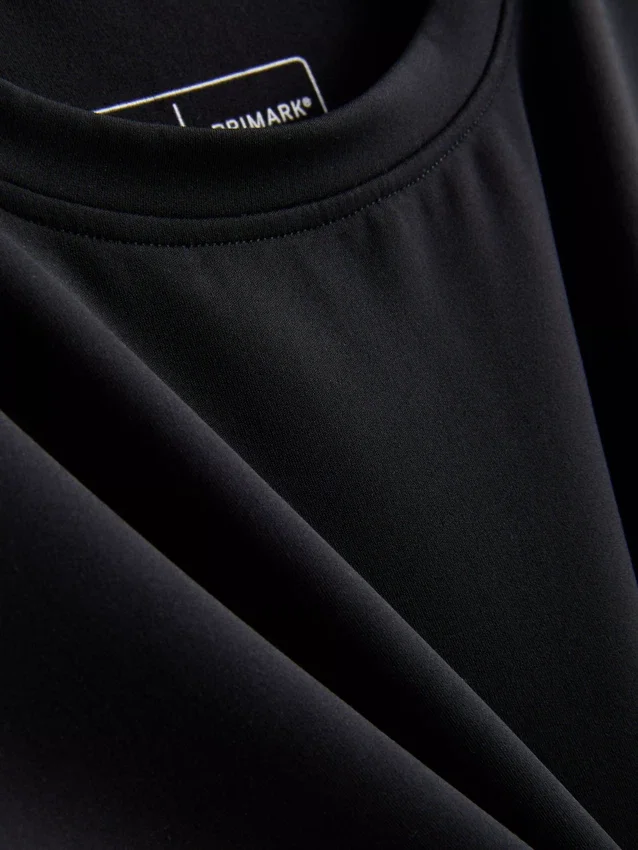 Butterweiches, figurbetontes T-Shirt