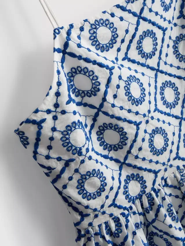 Cami-Top aus Baumwolle mit Cutwork-Verzierung