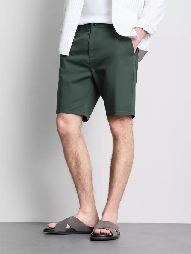 Chino-Shorts mit hohem Baumwollanteil