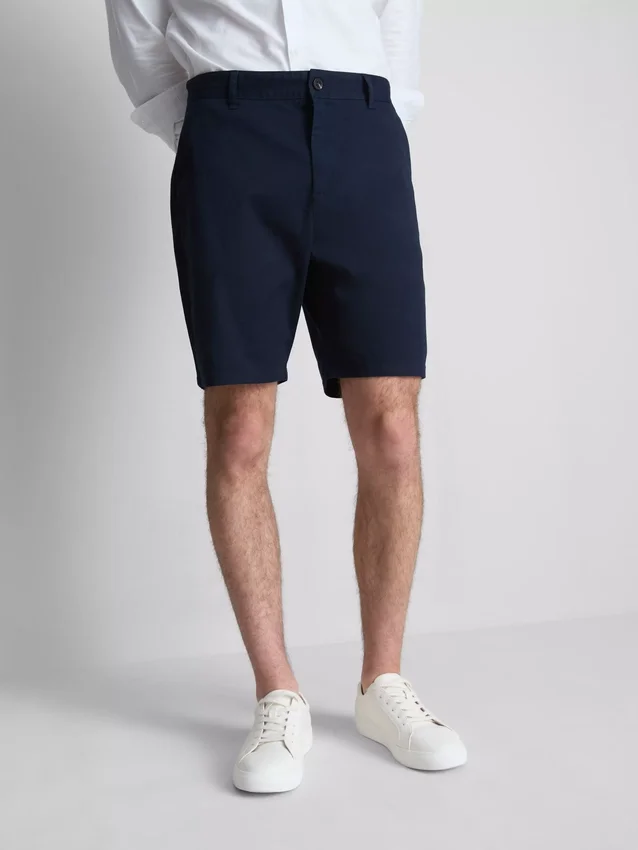 Chino-Shorts mit hohem Baumwollanteil