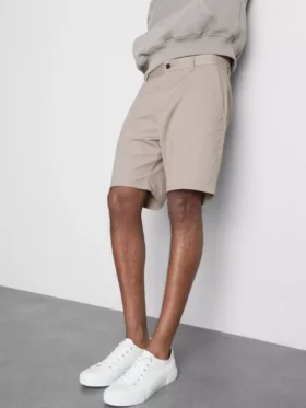 Chino-Shorts mit hohem Baumwollanteil