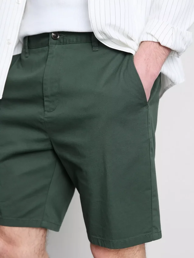 Chino-Shorts mit hohem Baumwollanteil