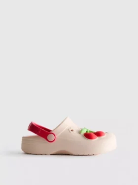 Clogs mit Frucht-Emblem