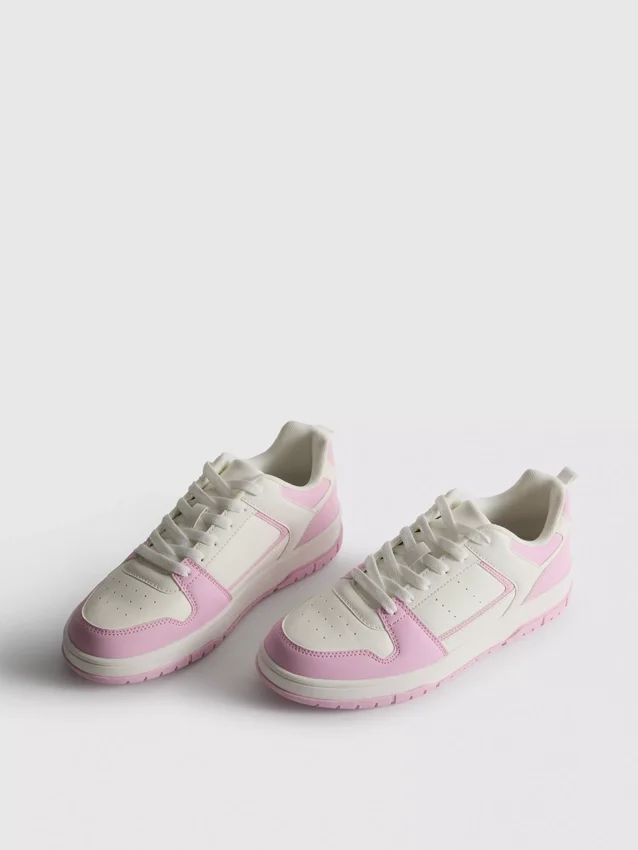 Court-Sneaker im Color-Block-Design