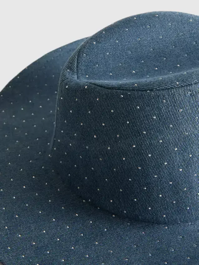 Cowboyhut aus Denim mit Nieten