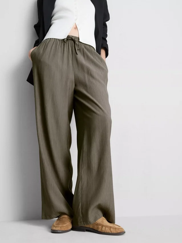 Crinkle-Hose mit weitem Bein