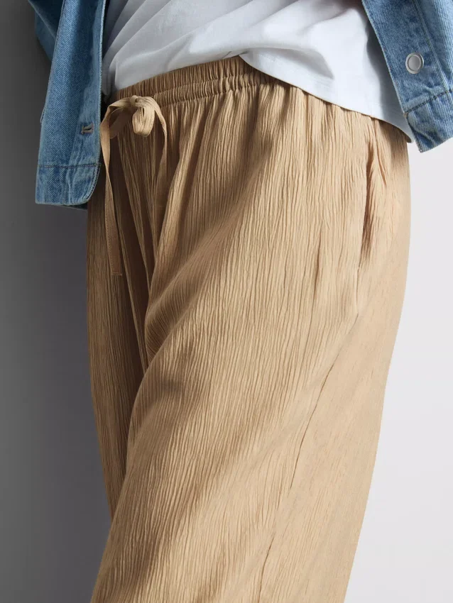 Crinkle-Hose mit weitem Bein