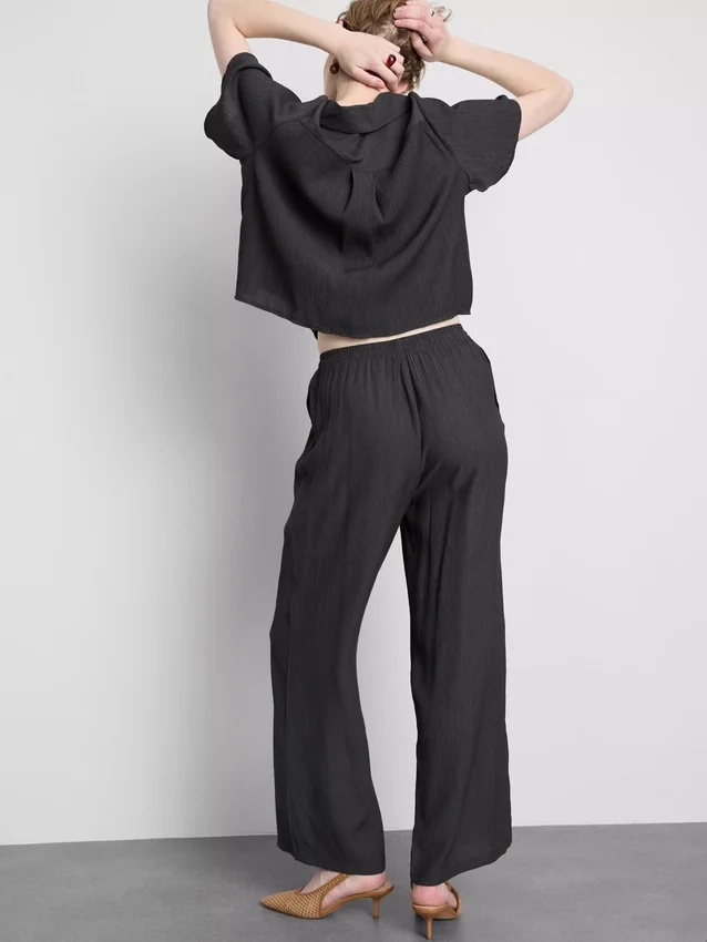 Crinkle-Hose mit weitem Bein