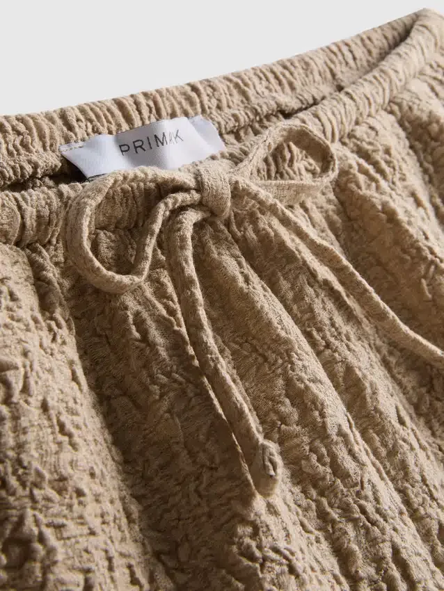 Crinkle-Shorts mit Kordelzug