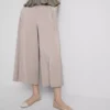 Culotte-Hose mit mittlerer Leibhöhe und weitem Bein