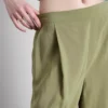 Culotte-Hose mit mittlerer Leibhöhe und weitem Bein